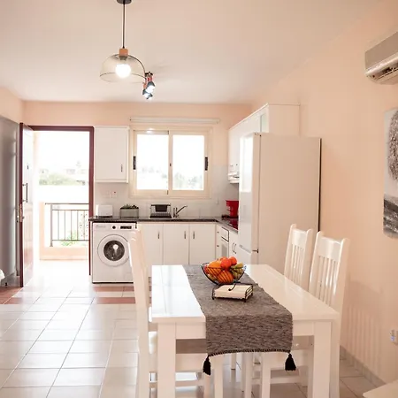 Noyas Place- Amazing 2bdrm With Swimming Pool Complex Paphos