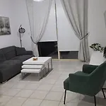 Noya's Place Apartment
